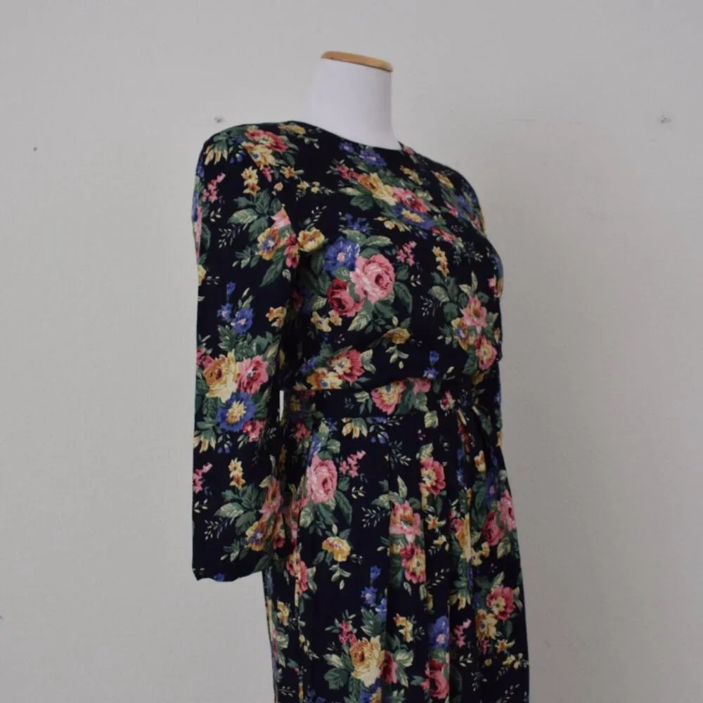 Vintage 90s Floral Rayon Dress‎ size 6